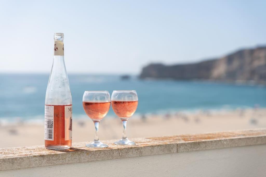 Sunset Terrace - Beachfront Apartment With Private Parking Nazaré Esterno foto