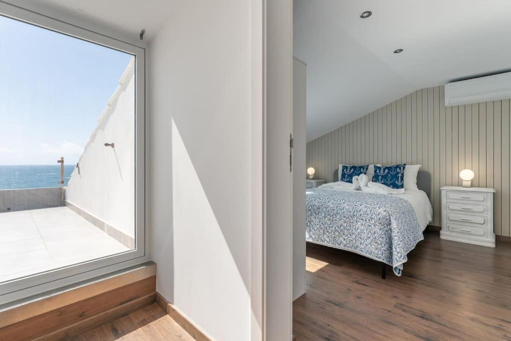 Sunset Terrace - Beachfront Apartment With Private Parking Nazaré Esterno foto